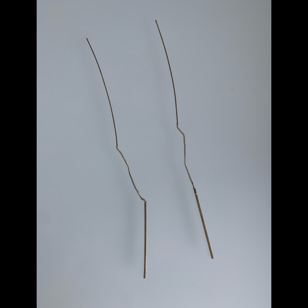 Earrings threader